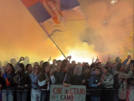 Studenti pješačili 400 km i 16 dana do Novog Sada. Pogledajte kako su ih dočekali