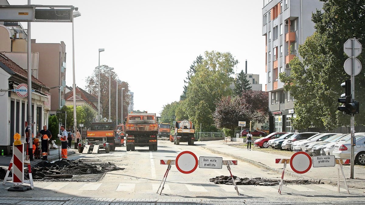 U Zagrebu opet pukla cijev, dio građana bez vode