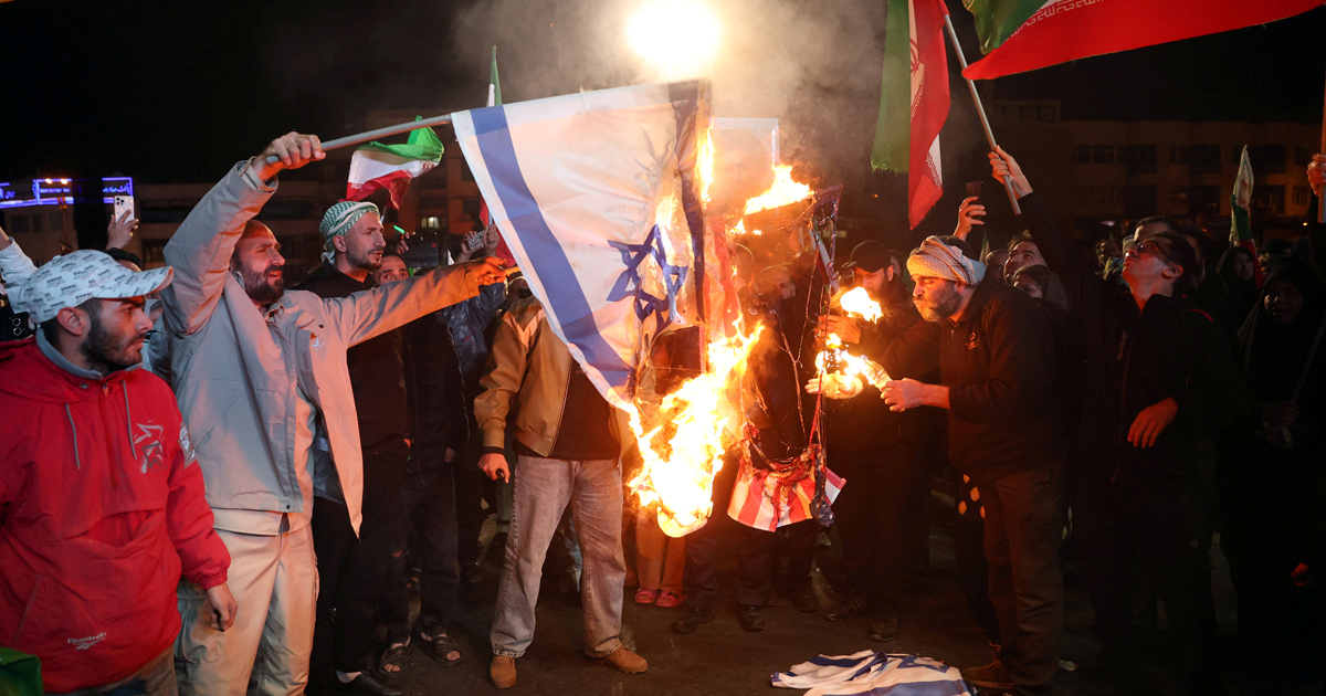 FOTO Iranci izašli na ulice Teherana. Spaljene zastave Amerike i Izraela