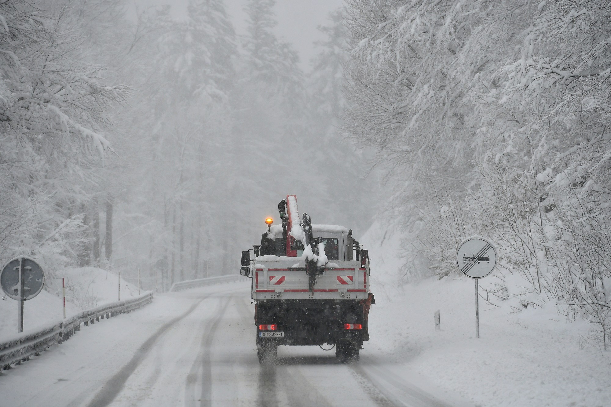 FOTO Gorski kotar pod snijegom, pogledajte galeriju