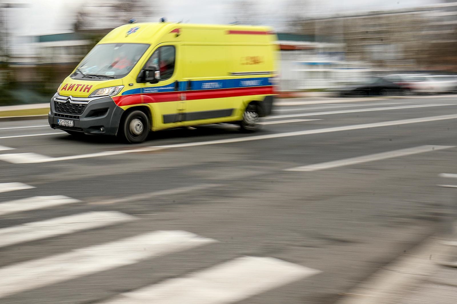 Dječaka kod Virovitice udario kamion. Hitno je prevezen u Zagreb