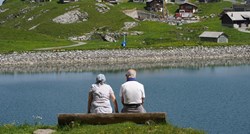 Švicarci glasaju o 13. mirovini i podizanju dobi za umirovljenje