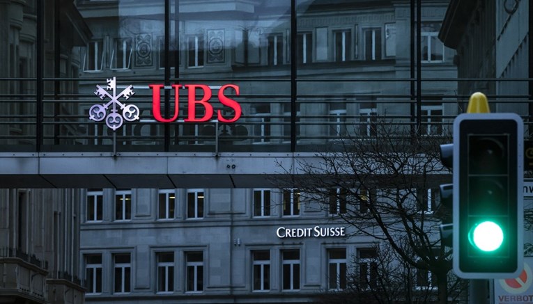 Politico: Ako sigurna Švicarska ne može spasiti svoje banke, tko onda može?