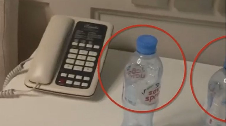 Navalni objavio video na Instagramu, kaže da je otrovan putem boce vode u hotelu