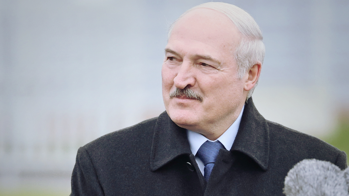 Lukašenko kaže da će odstupiti s vlasti kad se usvoji novi Ustav