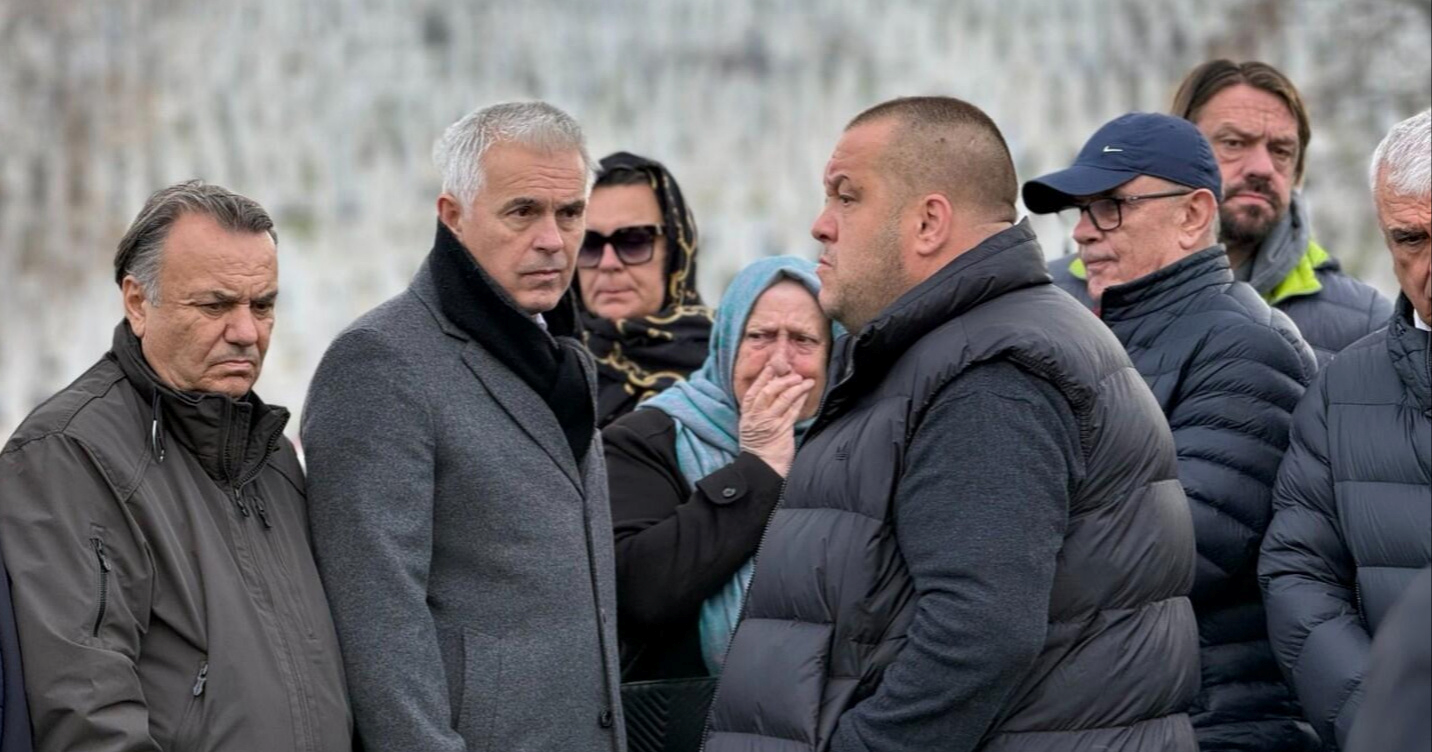 Obitelj i prijatelji okupili su se na Halidovom grobu na njegov 72. rođendan