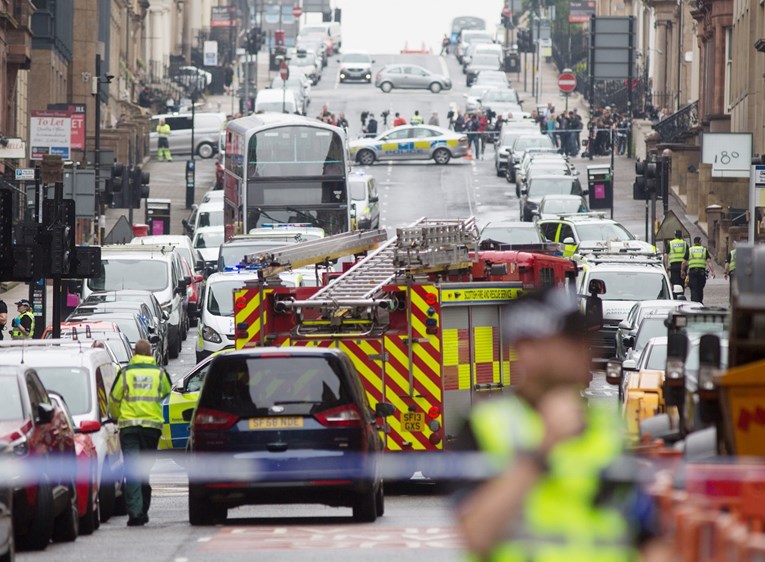 U Glasgowu izbo šest osoba, ubijen je. Otkriveni su detalji napada