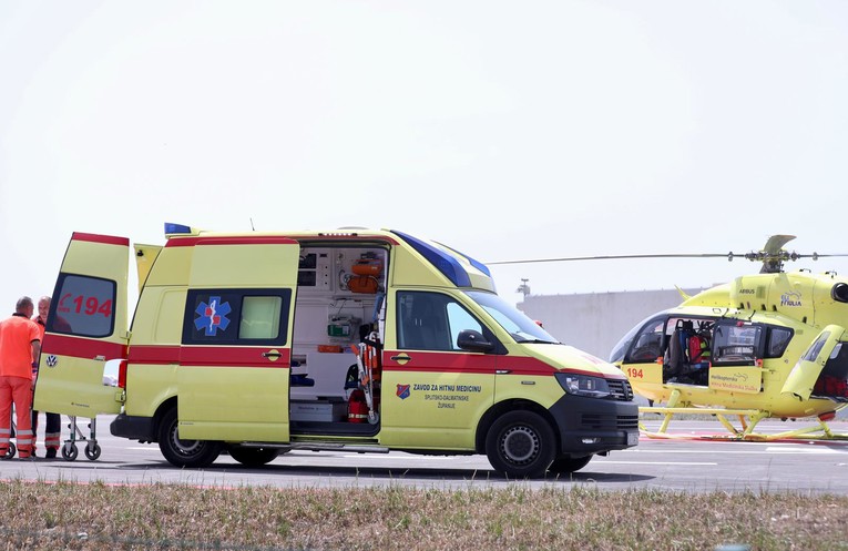 Dijete teško ozlijeđeno u padu s romobila. Helikopterom prevezeno u Zagreb