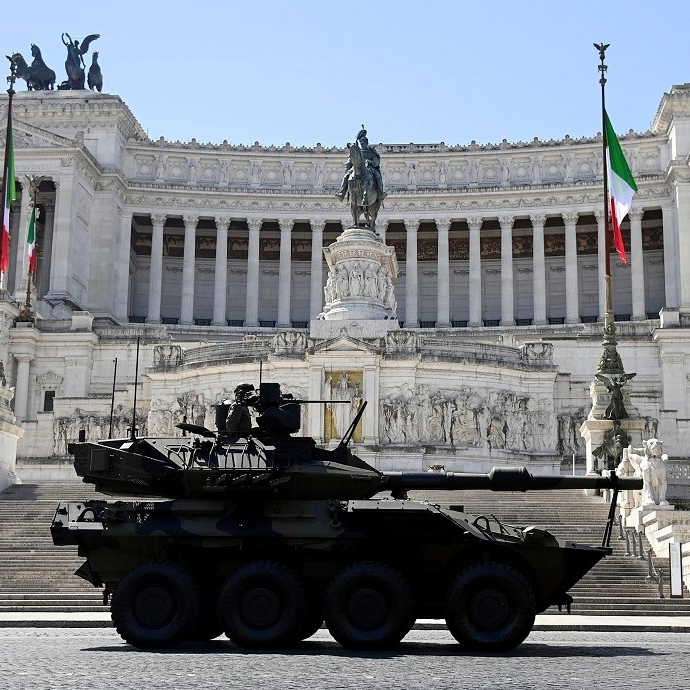 Italija slavi 76 godina republike, u Rimu održana vojna parada