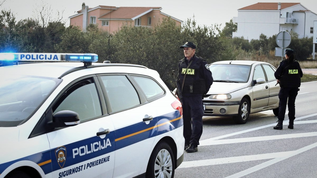 Srbin kod Osijeka BMW-om vozio 201 km/h, drugi tip napuhao 4.9 promila
