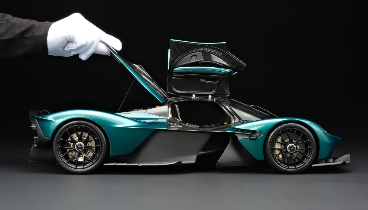 Aston Martin u 1:8 mjerilu fascinira detaljima i cijenom. Nestvarno je skup