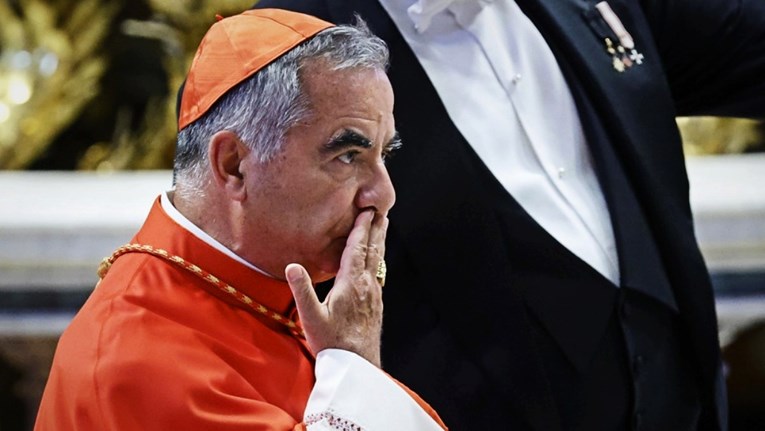 Vatikanski sud osudio kardinala za pronevjeru, prijeti mu zatvor