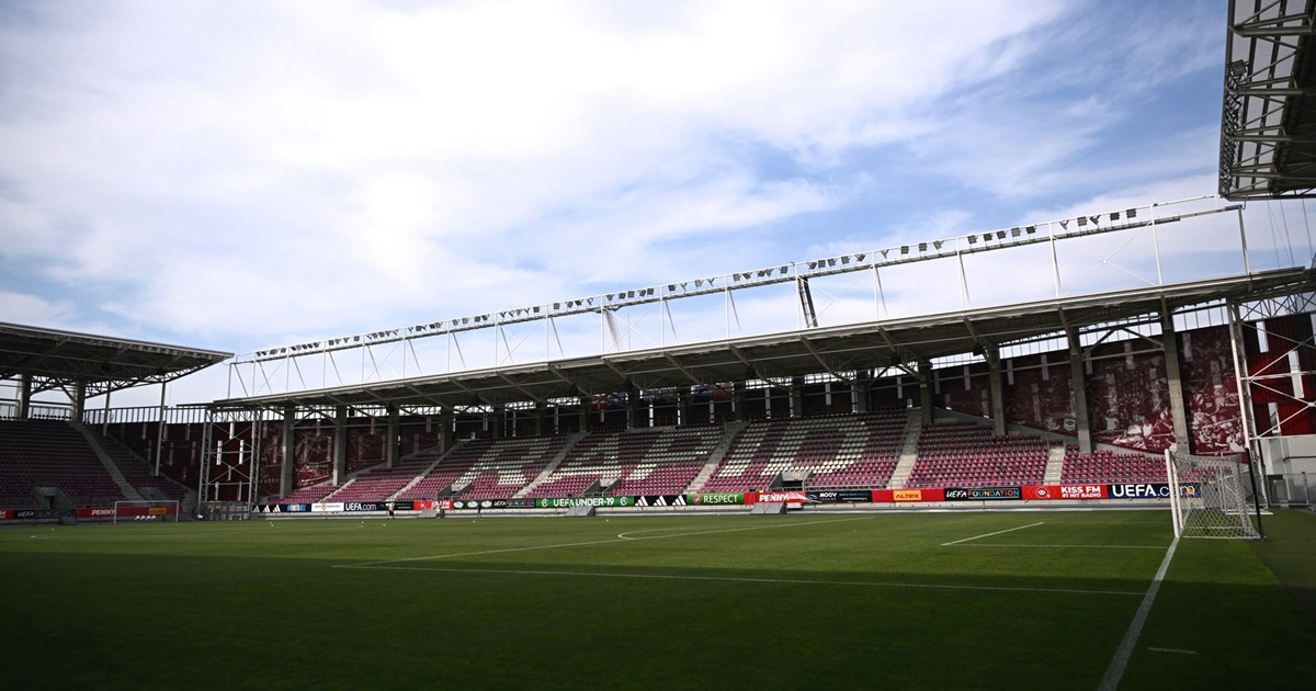 Dinamo gostuje na stadionu čiji je travnjak na razini četvrte lige? "Sramota"
