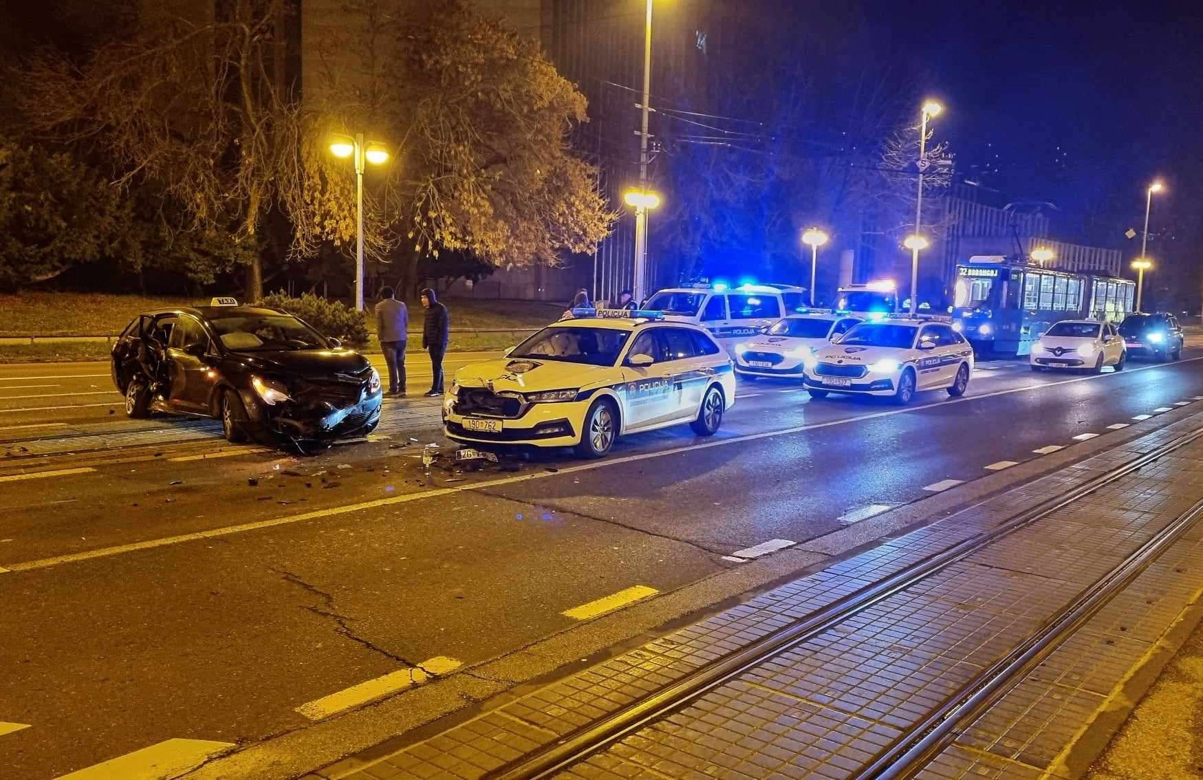 Sudarili se policija i taksi u Zagrebu