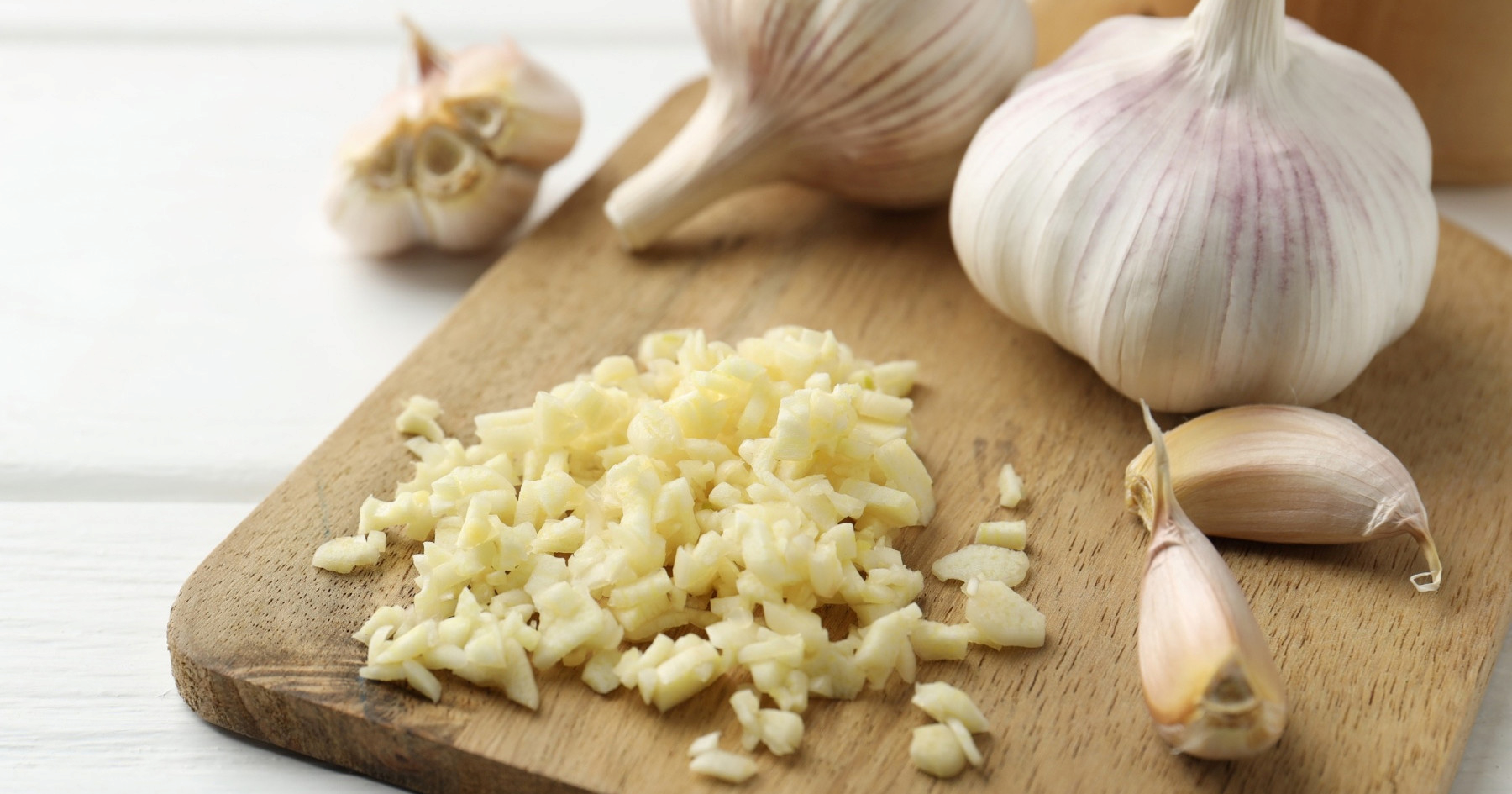 Kako rezanje češnjaka mijenja okus jela? Velika razlika u malom detalju