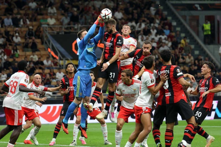 Milan bez Modrića izgubio od Benfice. Dinamovi protivnici imali šarenu večer u EL-u