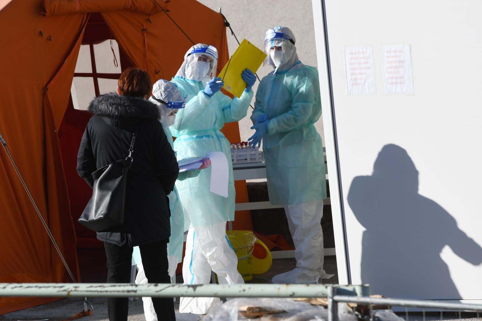 U Splitsko-dalmatinskoj 385 novozaraženih i četvero umrlih