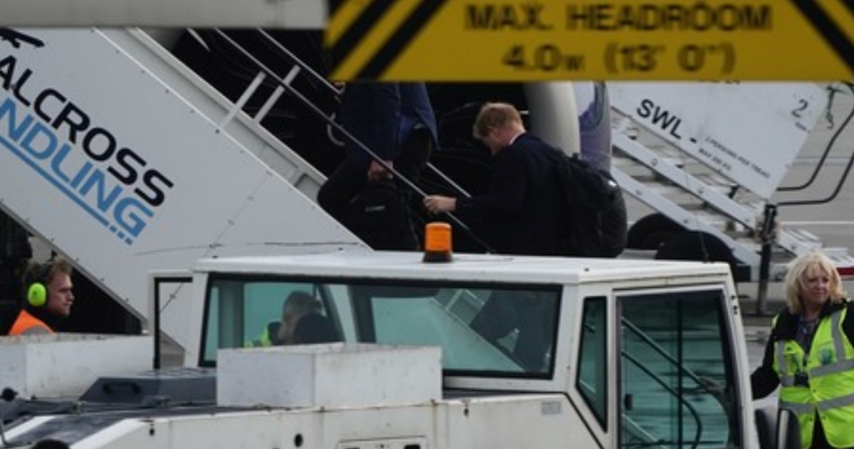Princ Harry snimljen kako napušta Balmoral nakon kraljičine smrti