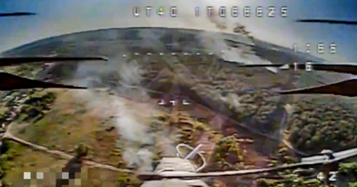 VIDEO Rusi ukrajinsku haubicu napali šest puta