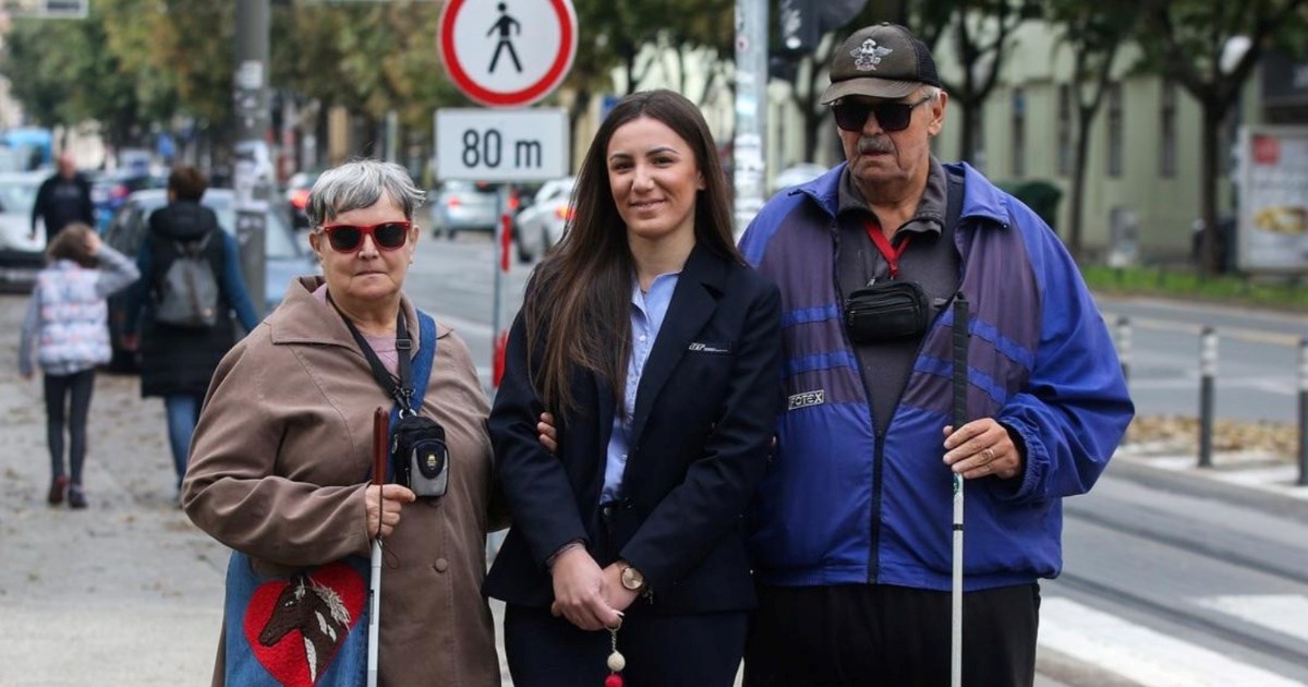 Vozačica ZET-a o slijepom paru: Bilo mi je jako tužno što im nitko nije htio pomoći