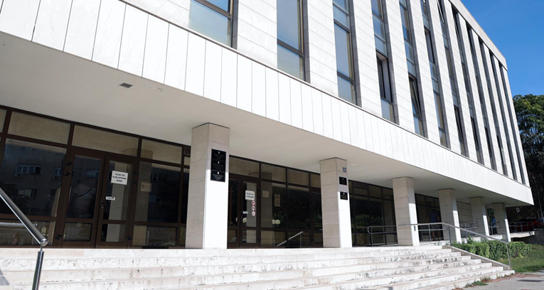 Osuđen muškarac koji se pijan Mercedesom zabio u motokultivator i usmrtio susjedu