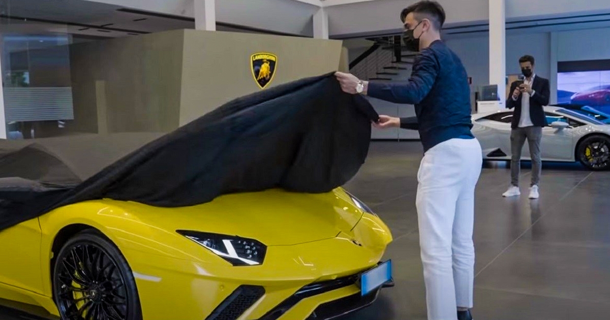 Dybala kupio Lamborghini od pola milijuna eura: "Ponizno je imati ga"