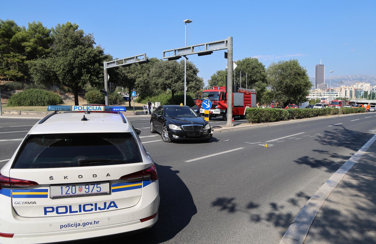 Sudar četiri auta u Splitu, najmanje jedna osoba ozlijeđena