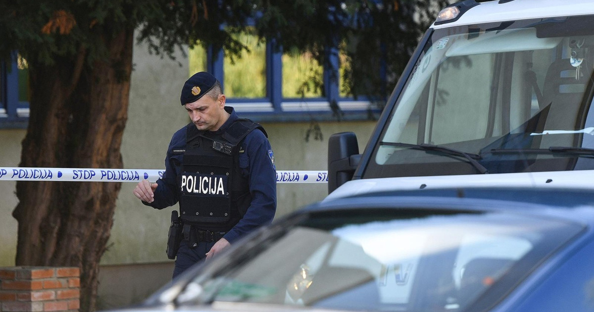 Dojave o bombama i u karlovačkim školama