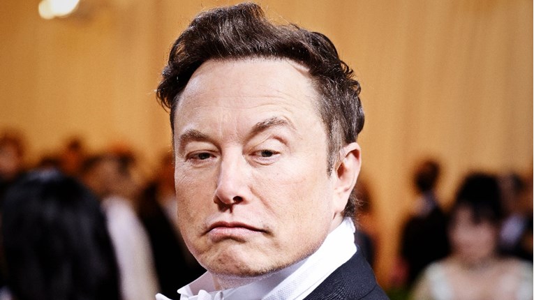 Musk: Zasad nećemo mijenjati politiku moderiranja na Twitteru