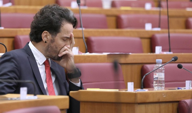 Most: Nećemo glasati za obuku Ukrajinaca. Mi se ne skrivamo iza igrača sjena