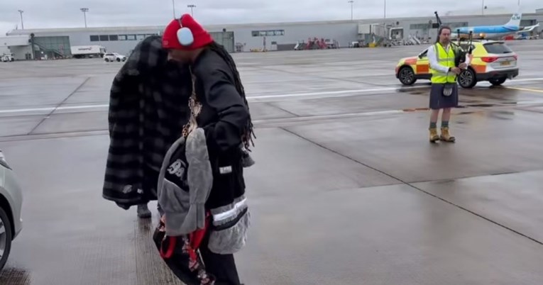 Snoop Dogga u Škotskoj na aerodromu dočekale gajde. Video je sve