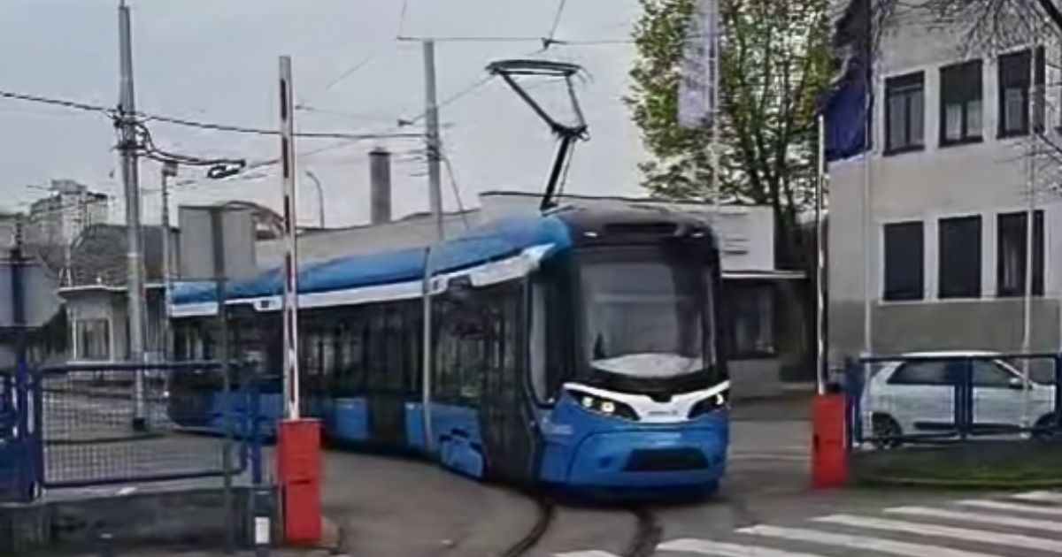 VIDEO Novi ZET-ov tramvaj koji se jutros pokvario opet vozi
