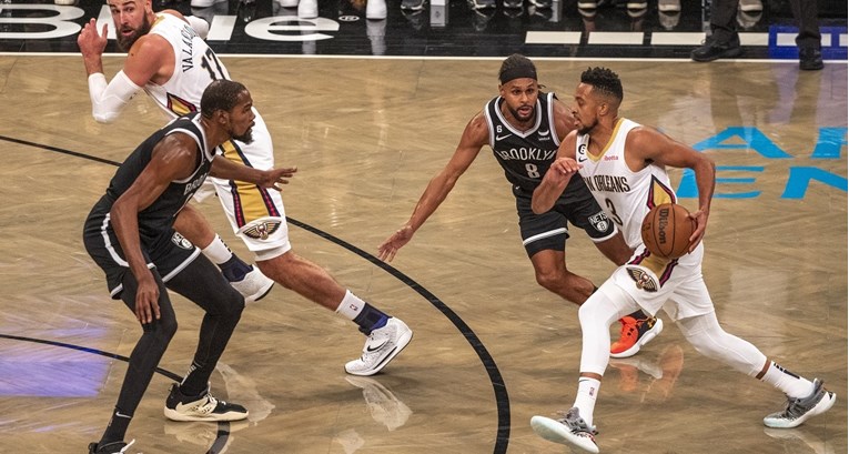 VIDEO McCollum zabio 40 poena Spursima, Pelicansi blizu prvog mjesta na Zapadu