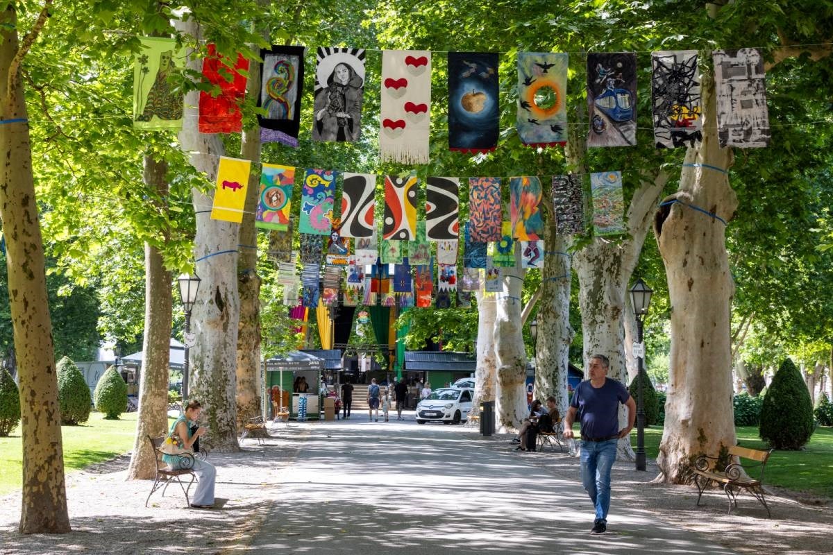 FOTO I VIDEO Šarenilo preplavilo ulice Zagreba. Obišli smo Cest is d'Best