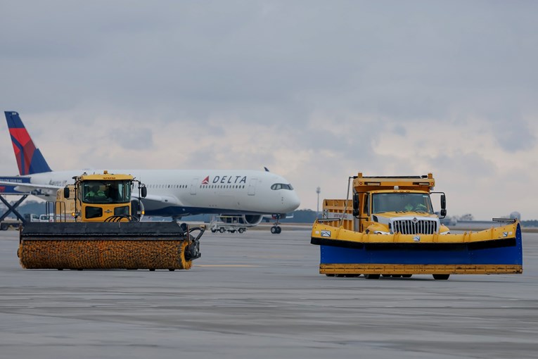 Velika zimska oluja u SAD-u. Otkazano 9.000 letova, milijuni pod upozorenjem
