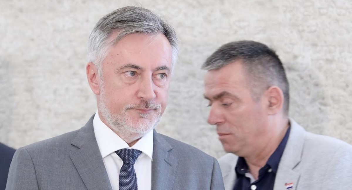 Škoro o ostavci: Mene i obitelj su provlačili kroz blato, zvali su me luzerom