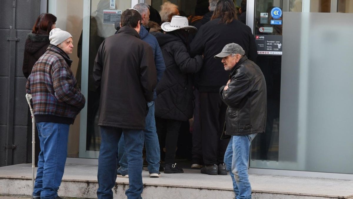 Uvodi se godišnji dodatak na mirovinu