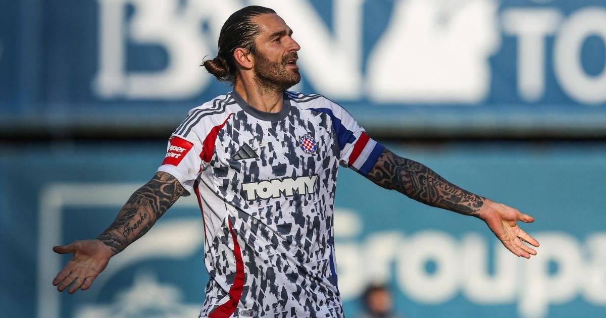 Livaja se žestoko svađao i raspravljao sa sucem. Dobio je žuti karton