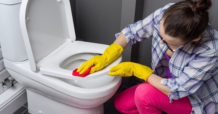 Stručnjakinja za čišćenje podijelila trikove za sjajnu kupaonicu bez napornog ribanja