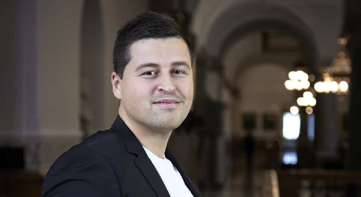 Danski zastupnik priznao da je u vezi s 15-godišnjakinjom. Izbio skandal
