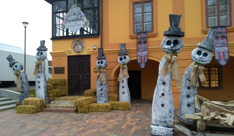 Velika Gorica zbog uvrijeđenih katolika uklonila snjegoviće