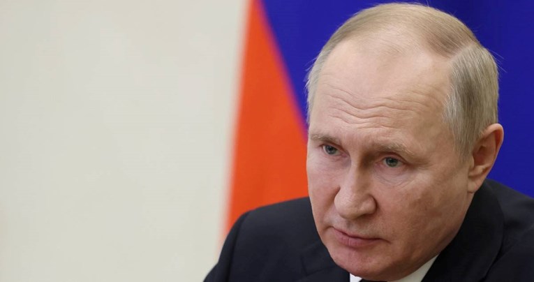Putin: Rusija nije poludjela