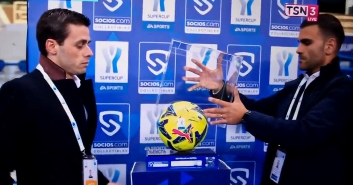 VIDEO Džeko zabio gol pa suci loptu spremili u staklenu kutiju. Evo zašto