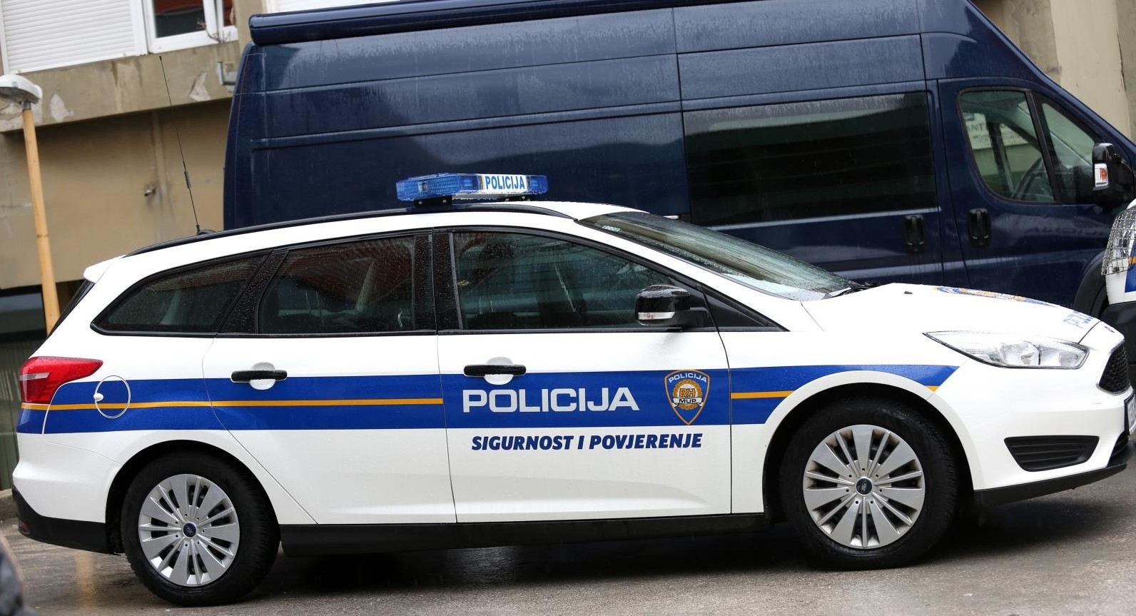 Uhićena grupa koja je utajila 15 milijuna kuna, u akciji sudjelovalo sto policajaca