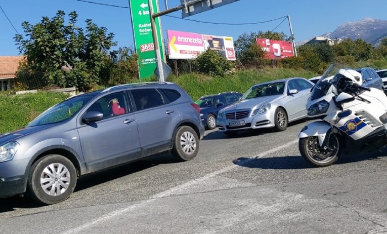 FOTO Kratko zatvorena brza cesta Solin-Klis, velika gužva nastala na izlazu iz Splita