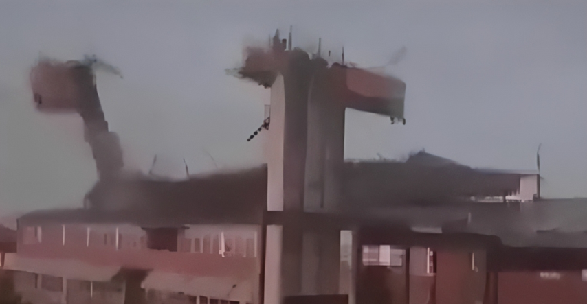 VIDEO Snažan vjetar odnio krov srednje škole u Županji