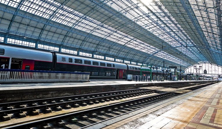 Francuska najavljuje 100 milijardi eura ulaganja u željezničku infrastrukturu