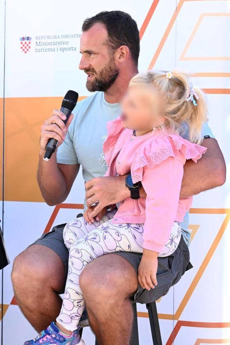 Kći (3) Damira Martina svojim nestašnim ponašanjem osvojila je publiku u Zagrebu