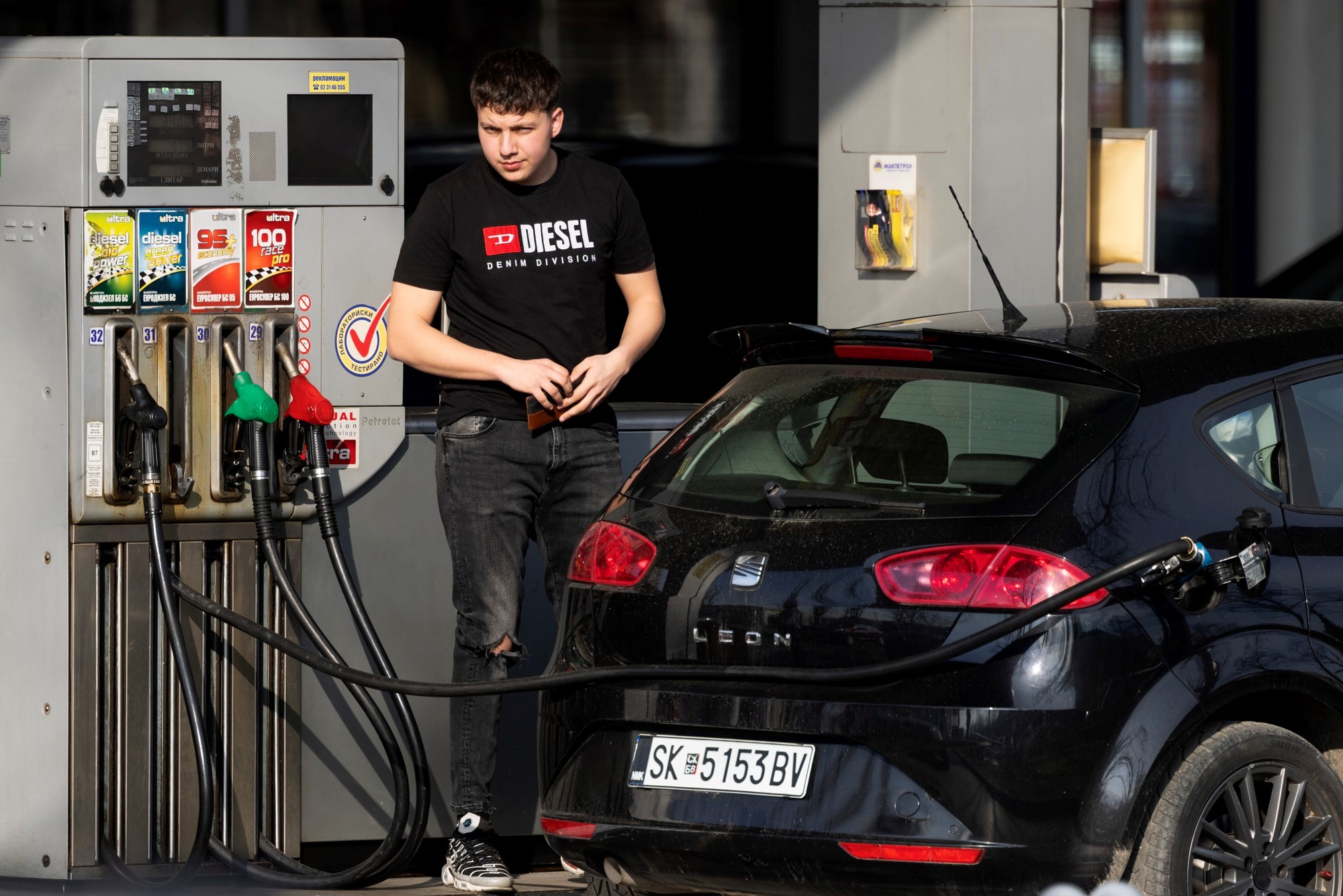 Makedonija smanjuje PDV na goriva