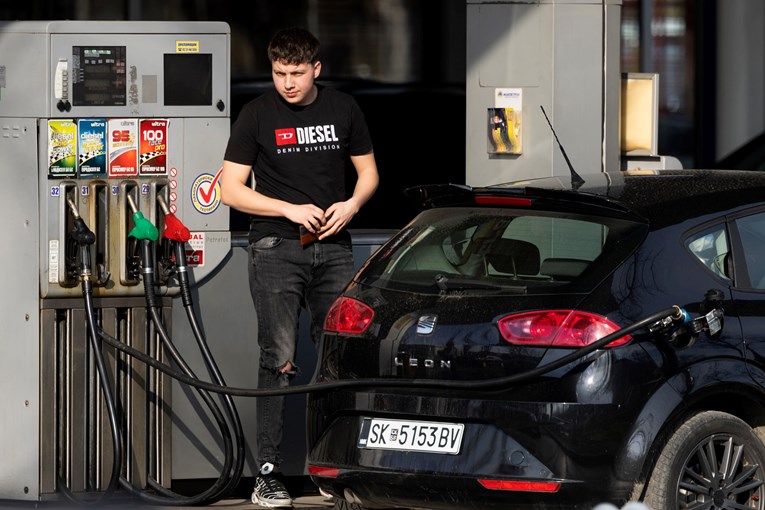 Makedonija smanjuje PDV na gorivo, objavljena nova stopa